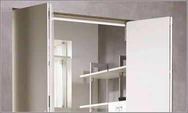 Ходовой верхний профиль для Wing Line 230, черный 2400мм - фото компании Мебельщик Ходовой верхний профиль для Wing Line 230, черный 2400мм - фото компании Мебельщик