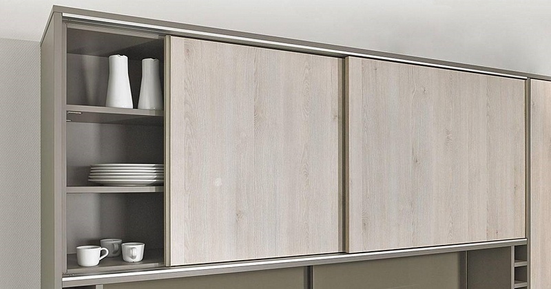 Декоративный самоклеящийся профиль Slide line M 18/4000мм черный - фото компании Мебельщик Декоративный самоклеящийся профиль Slide line M 18/4000мм черный - фото компании Мебельщик